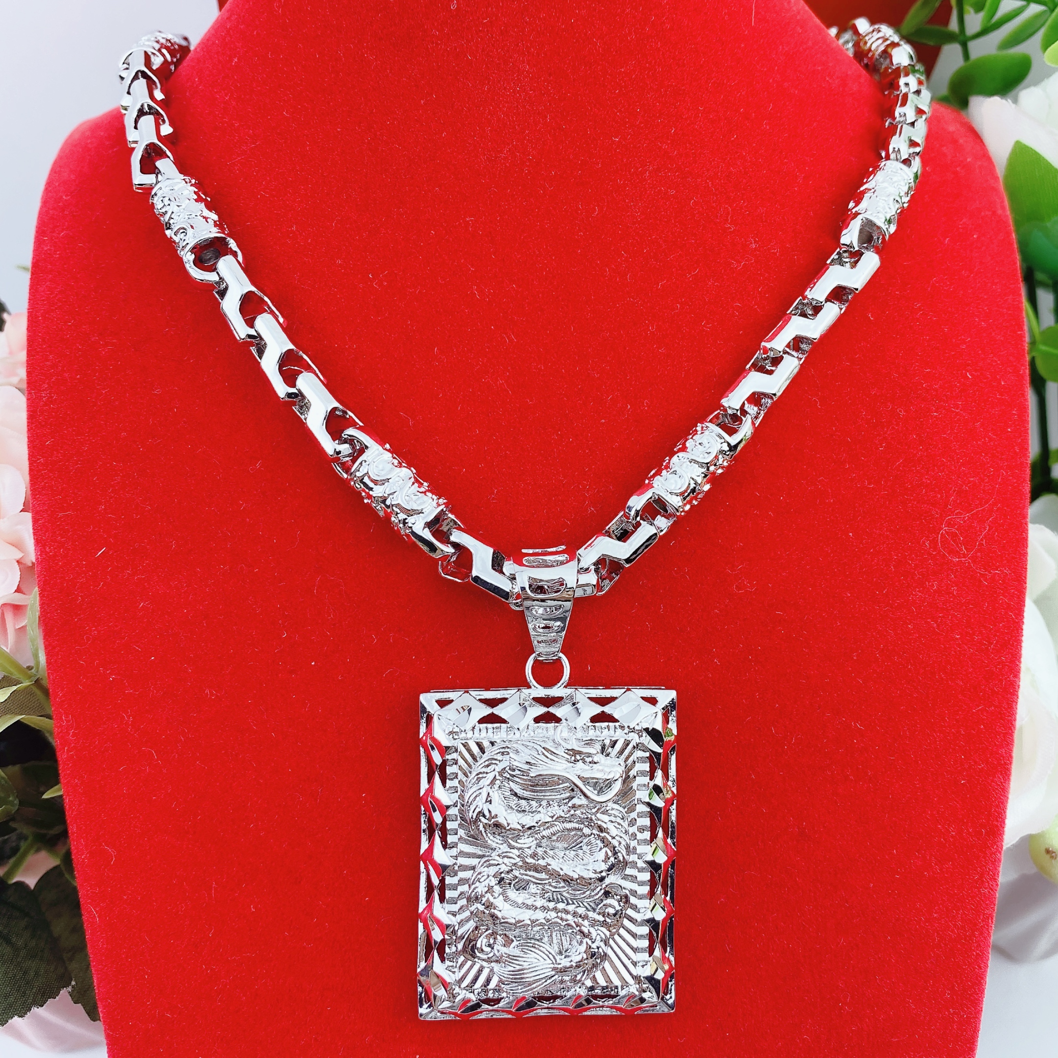 Dây chuyền nam bộ mặt vip 13 dây rồng 1 Bộ Mặt Vip 13 Dây Rồng (4)