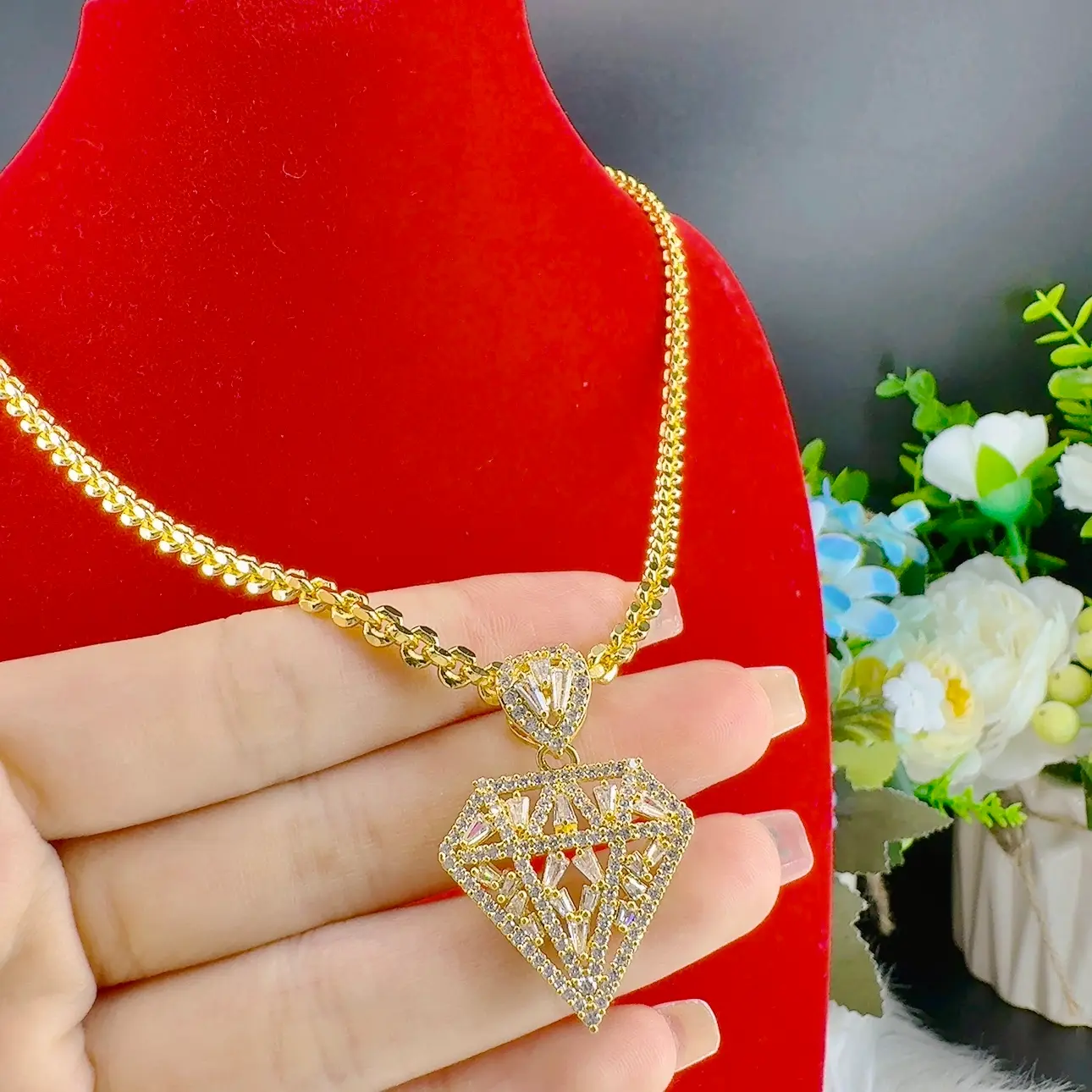 Dây chuyền nữ chữ công hàn quốc - mặt kim cương 4 DÂy ChuyỀn NỮ ChỮ CÔng HÀn QuỐc+mẶt Kim CƯƠng (2)