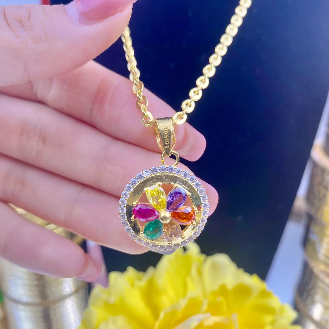 Dây chuyền nữ hội 2 chỉ - mặt ngũ sắc 4 DÂy ChuyỀn NỮ HỘi 2 ChỈ+mẶt NgŨ SẮc (2)