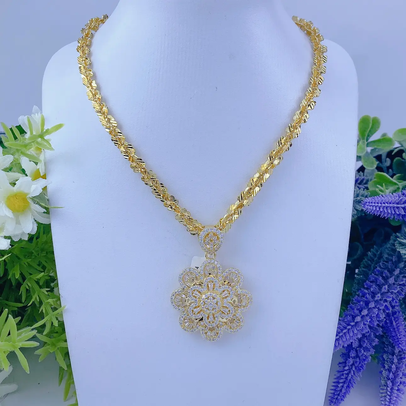 Dây chuyền nữ xoắn vàng 5 chỉ - mặt hoa V1 5 DÂy ChuyỀn NỮ XoẮn VÀng 5 ChỈ+mẶt Hoa V1 (2)