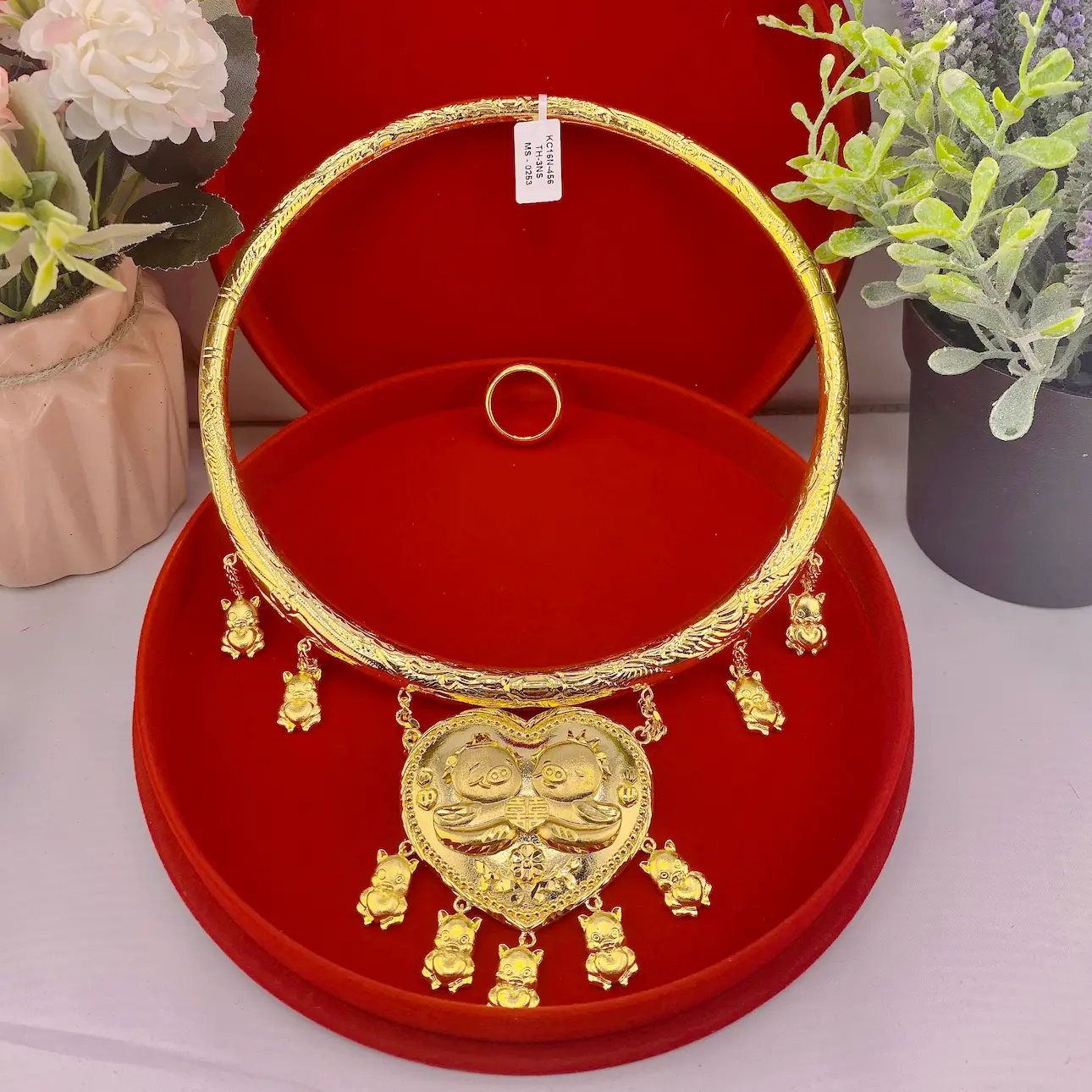 KiỀng CƯỚi Con Heo+nhẪn TrƠn 9999+hỘp ĐỎ (1)