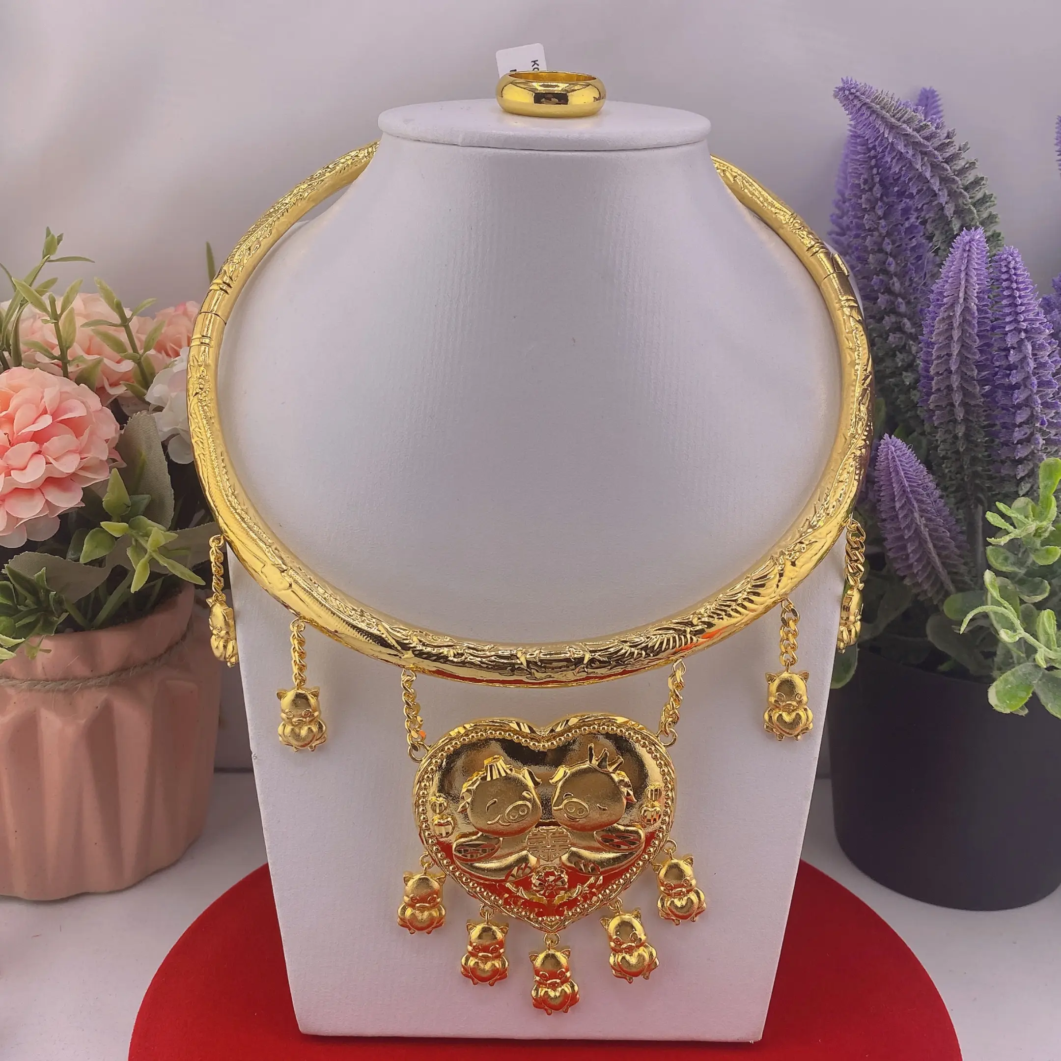 Kiềng cưới con heo - nhẫn trơn 9999 4 KiỀng CƯỚi Con Heo+nhẪn TrƠn 9999+hỘp ĐỎ (3)