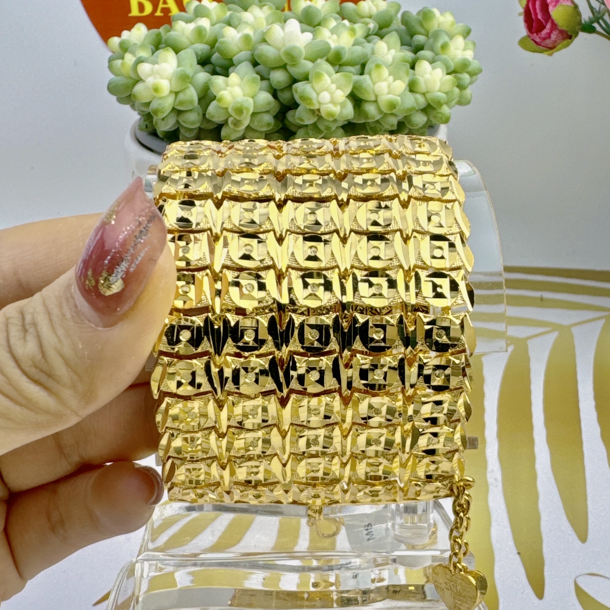 Lắc tay bản rộng 5cm 2 LẮc Tay BẢn RỘng 5cm (2)