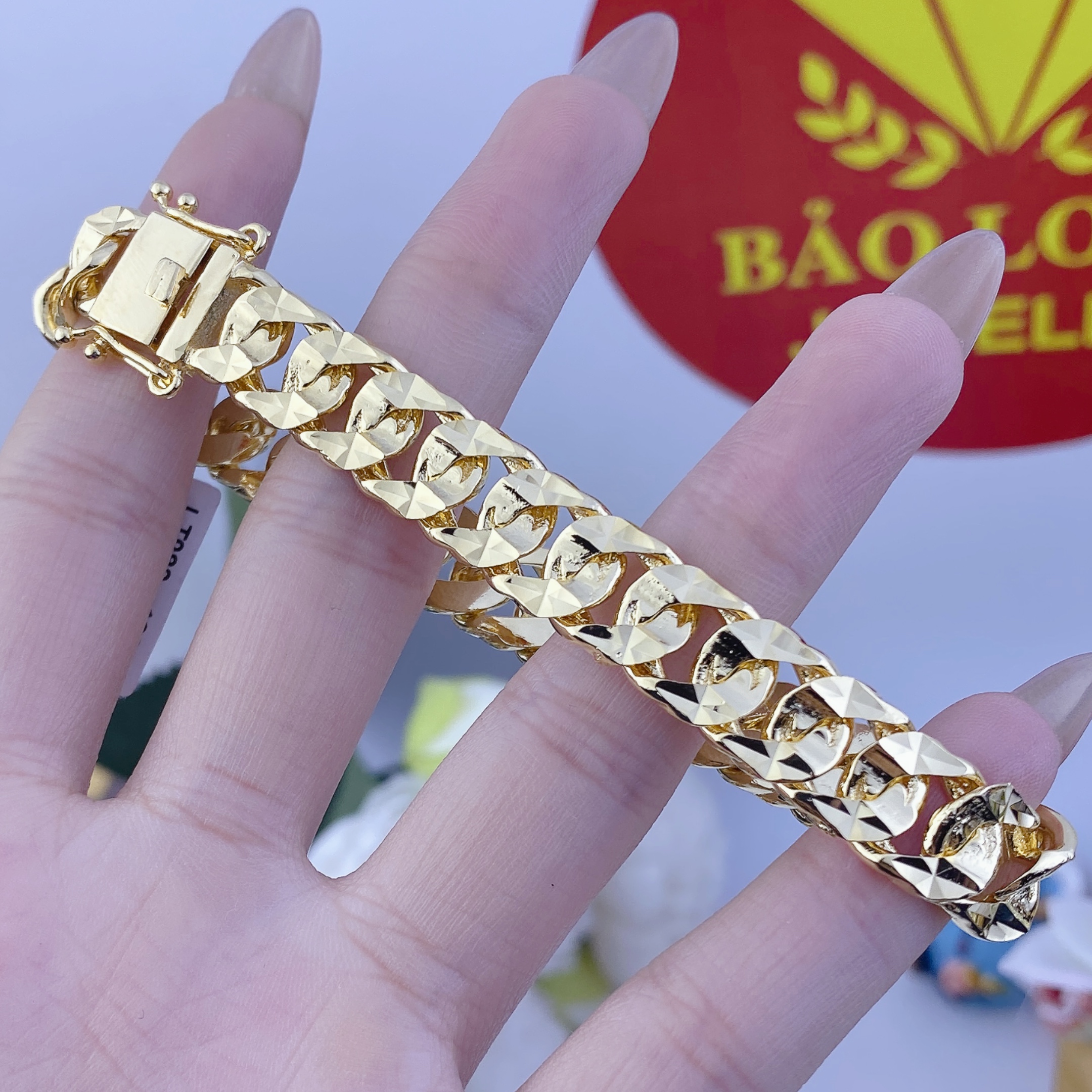 Lắc tay 5 chi khoá cài 2 bên 5 Lắc Tay 5 Chi Khoá Cài 2 Bên (1)