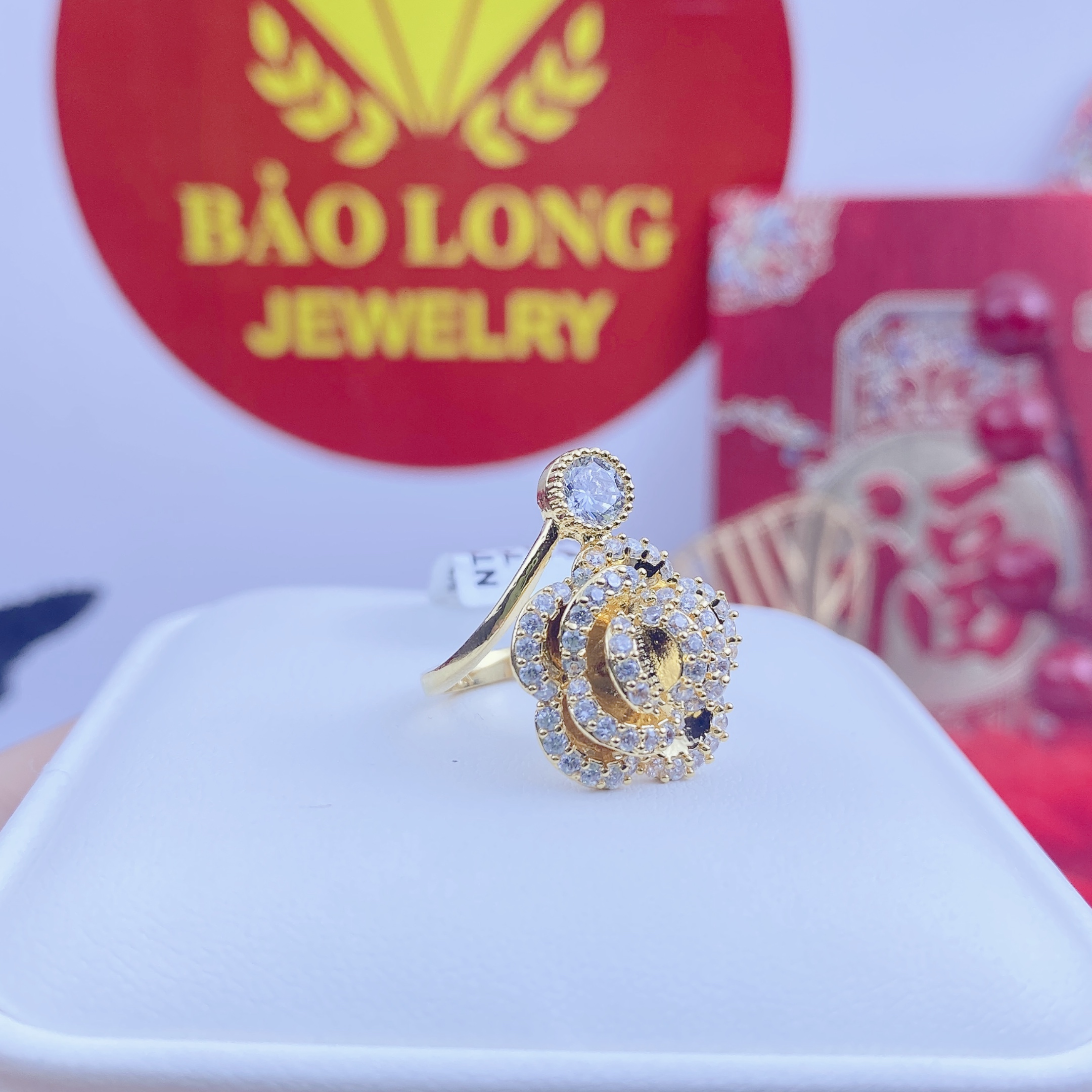 Nhẫn nữ hoa hồng có kí hiệu 3 NhẪn NỮ Hoa HỒng CÓ KÍ HiỆu (6)