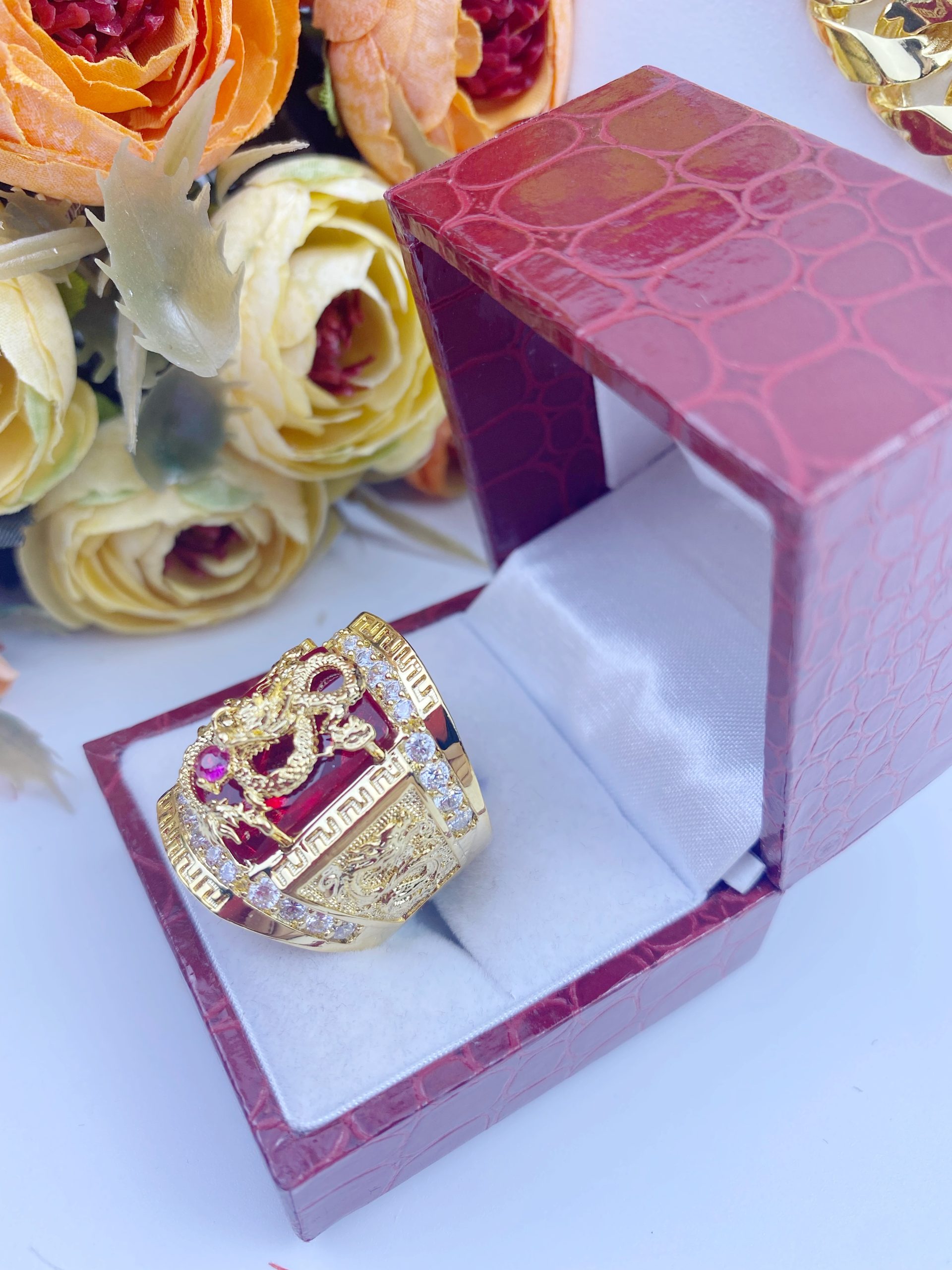 Nhẫn rồng đá đỏ đẳng cấp 3 Nhẫn Rồng đá đỏ đẳng Cấp (3)