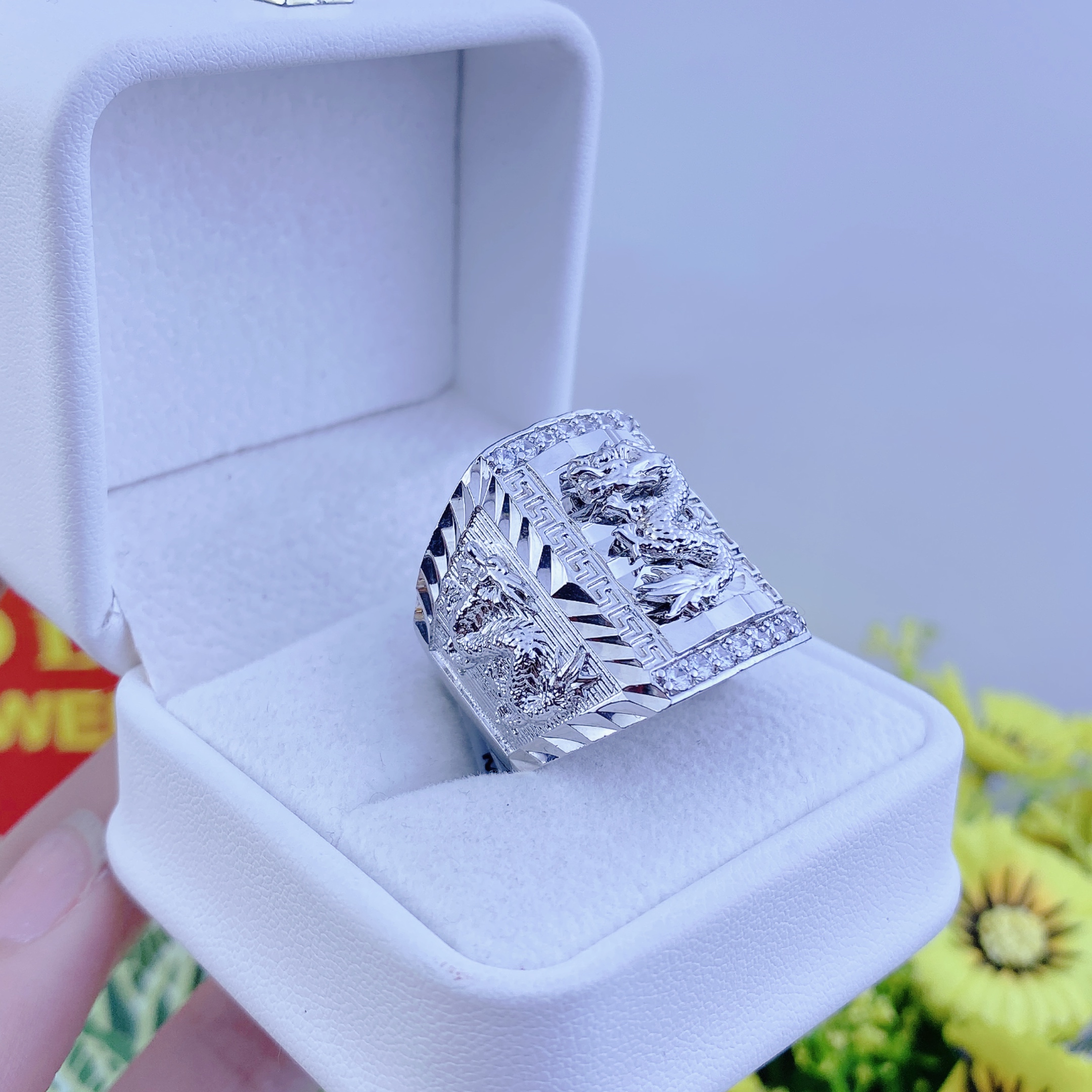 Nhẫn rồng hoàng đế 2 Nhẫn Rồng Hoàng đế (5)